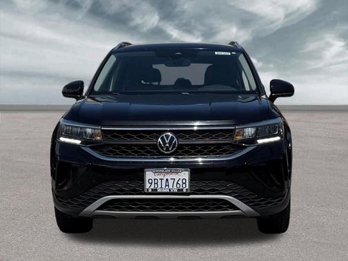 Deep Black 2022 Volkswagen Taos 1.5T SE