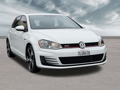 2015 Volkswagen Golf GTI 2.0T S w/Performance Package 4-Door