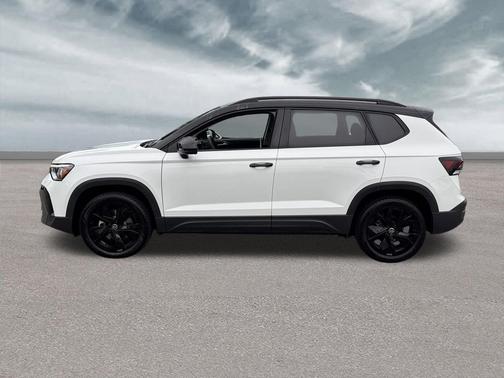 2025 Volkswagen Taos 1.5T SE Black