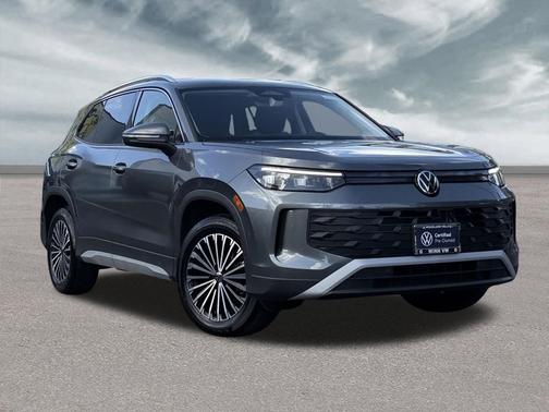 Platinum Gray Metallic 2025 Volkswagen Tiguan 2.0T S