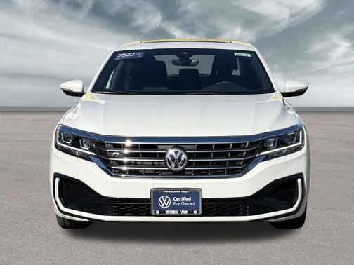 2022 Volkswagen Passat 2.0T R-Line