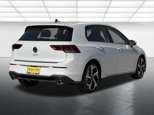 2026 Volkswagen Golf GTI 2.0T SE DSG