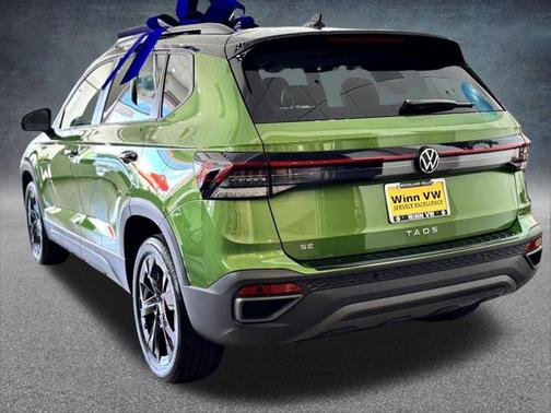 2025 Volkswagen Taos 1.5T SE Black