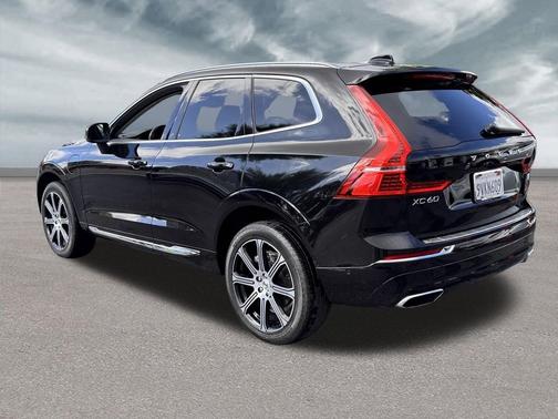 2021 Volvo XC60 Recharge Plug-In Hybrid T8 Inscription