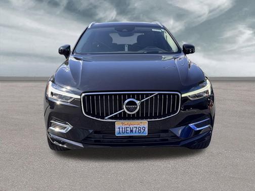 2021 Volvo XC60 Recharge Plug-In Hybrid T8 Inscription