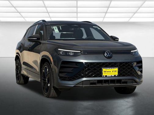 Platinum Gray Metallic 2026 Volkswagen Tiguan 2.0T SE R-Line Black