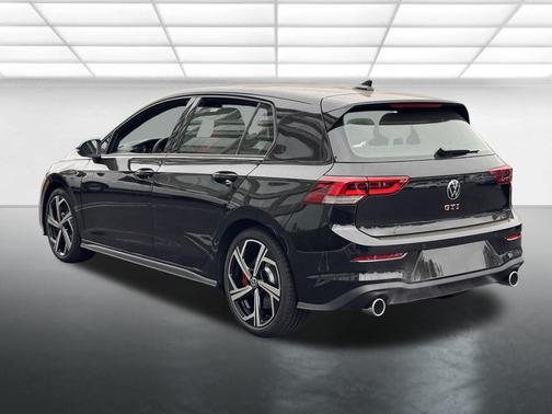 2025 Volkswagen Golf GTI 2.0T SE DSG