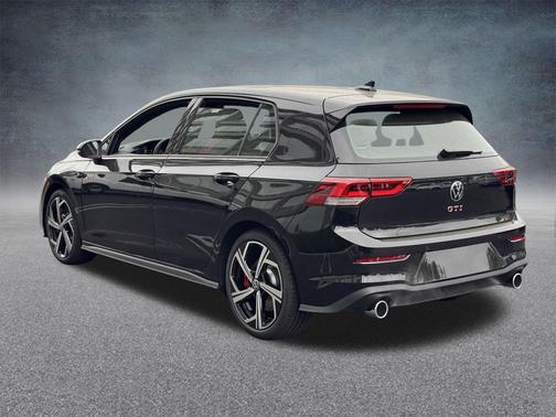 2025 Volkswagen Golf GTI 2.0T SE DSG