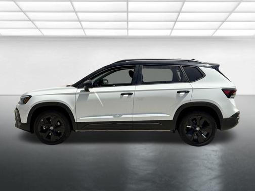 2025 Volkswagen Taos 1.5T SE Black