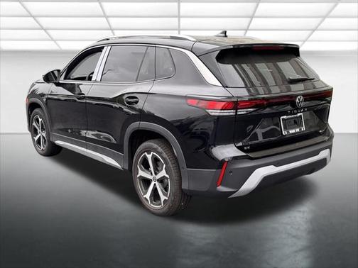 2025 Volkswagen Tiguan 2.0T SE 4MOTION