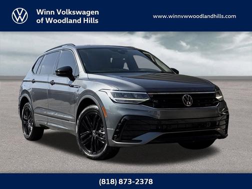 Platinum Gray Metallic 2022 Volkswagen Tiguan 2.0T SE R-Line Black