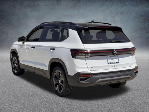2025 Volkswagen Taos 1.5T SE Black