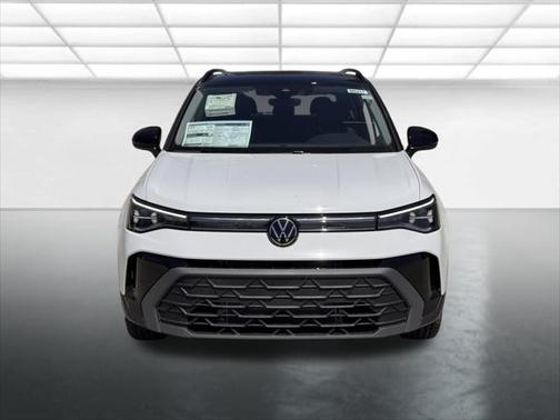 2025 Volkswagen Taos 1.5T SE Black