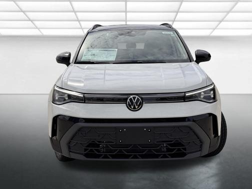 2025 Volkswagen Taos 1.5T SE Black