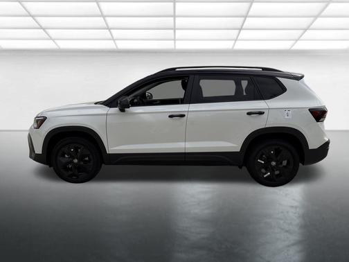 2025 Volkswagen Taos 1.5T SE Black