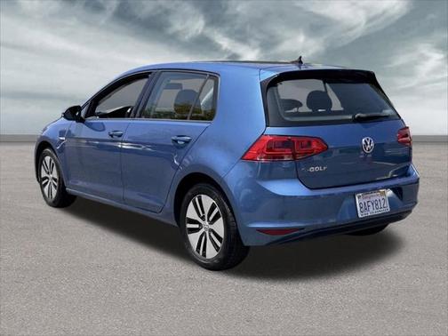 2016 Volkswagen e-Golf SE