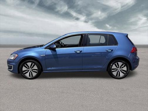 2016 Volkswagen e-Golf SE