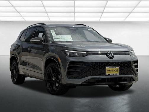 Platinum Gray Metallic 2026 Volkswagen Tiguan 2.0T SE R-Line Black