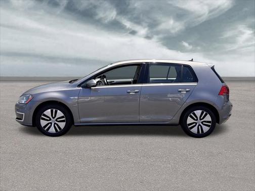 2016 Volkswagen e-Golf SE