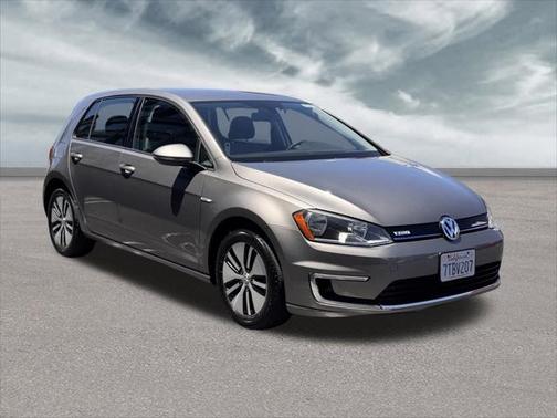 2016 Volkswagen e-Golf SE
