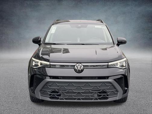2025 Volkswagen Taos 1.5T SE Black