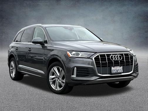 2021 Audi Q7 45 Premium Plus