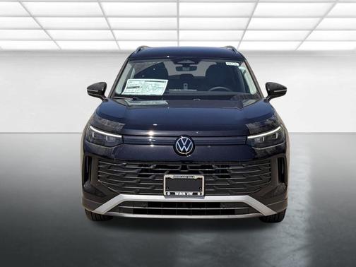 2025 Volkswagen Tiguan 2.0T SE 4MOTION