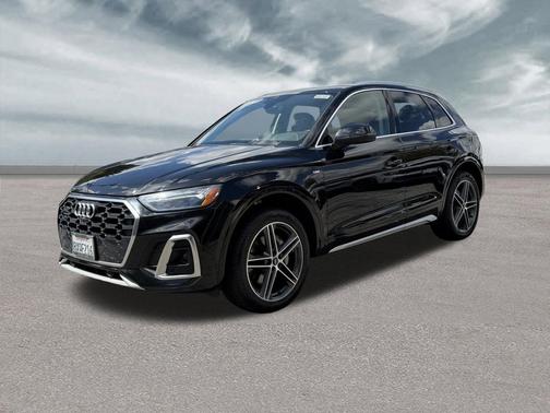 Mythos Black Metallic 2021 Audi Q5 Premium Plus 55 TFSI e quattro S tronic