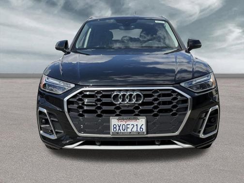 Mythos Black Metallic 2021 Audi Q5 Premium Plus 55 TFSI e quattro S tronic