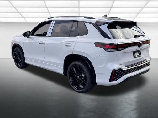 2025 Volkswagen Tiguan 2.0T SE R-Line Black
