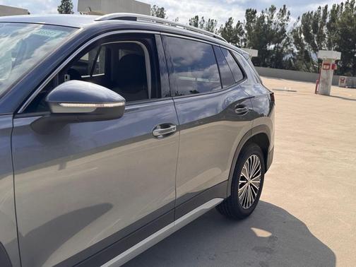 2025 Volkswagen Tiguan 2.0T S