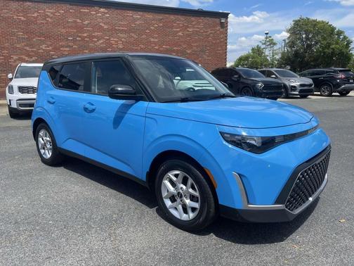 Surf Blue w/Black Roof 2023 Kia Soul S