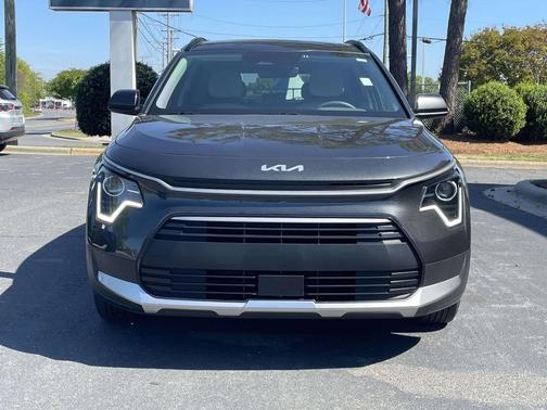 Interstellar Gray 2025 Kia Niro EX