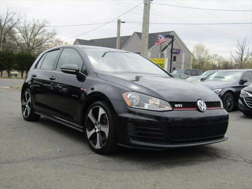 2017 Volkswagen Golf GTI 2.0T S 4-Door