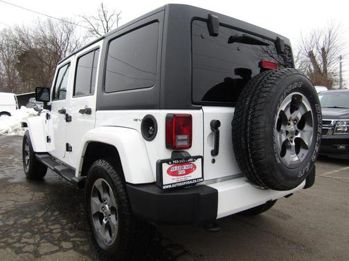 2016 Jeep Wrangler Unlimited Sahara