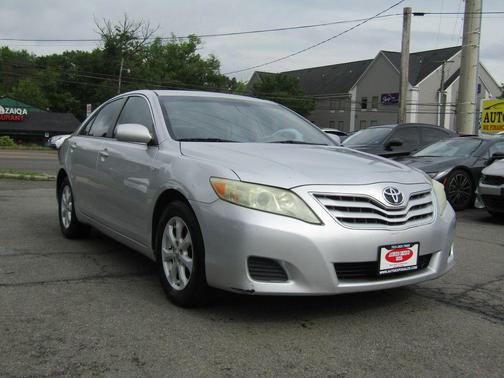 Classic Silver Metallic 2010 Toyota Camry LE
