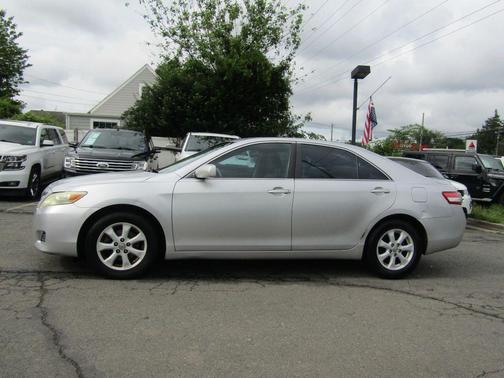 Classic Silver Metallic 2010 Toyota Camry LE