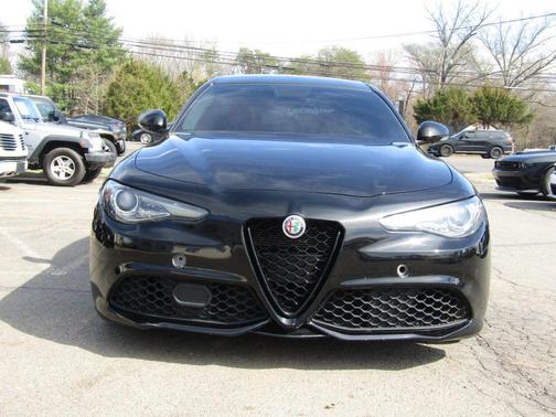 2019 Alfa Romeo Giulia Sport