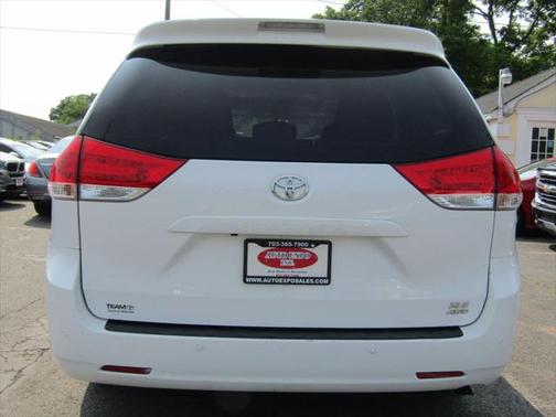 2014 Toyota Sienna XLE