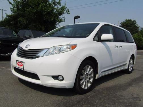 2014 Toyota Sienna XLE