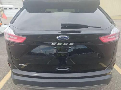 Agate Black Metallic 2021 Ford Edge SEL