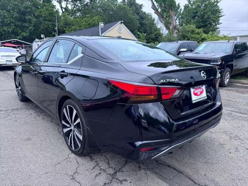 2022 Nissan Altima SR FWD