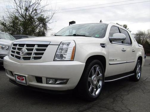 2011 Cadillac Escalade EXT Luxury