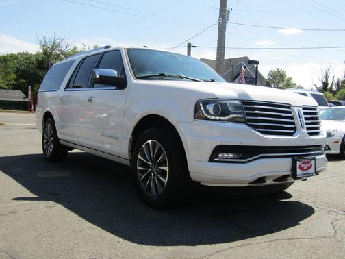 2016 Lincoln Navigator Select