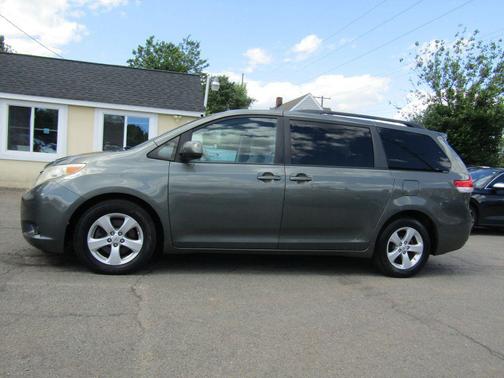 Cypress Pearl 2013 Toyota Sienna LE