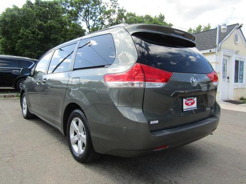 Cypress Pearl 2013 Toyota Sienna LE