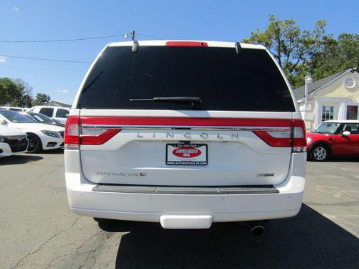 2016 Lincoln Navigator Select
