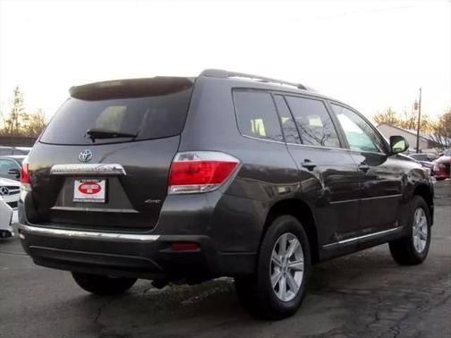 2011 Toyota Highlander SE