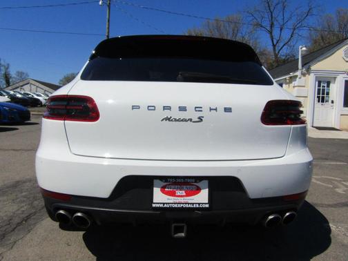 2015 Porsche Macan Macan Sport Edition
