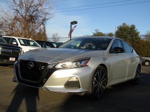 2021 Nissan Altima SR FWD